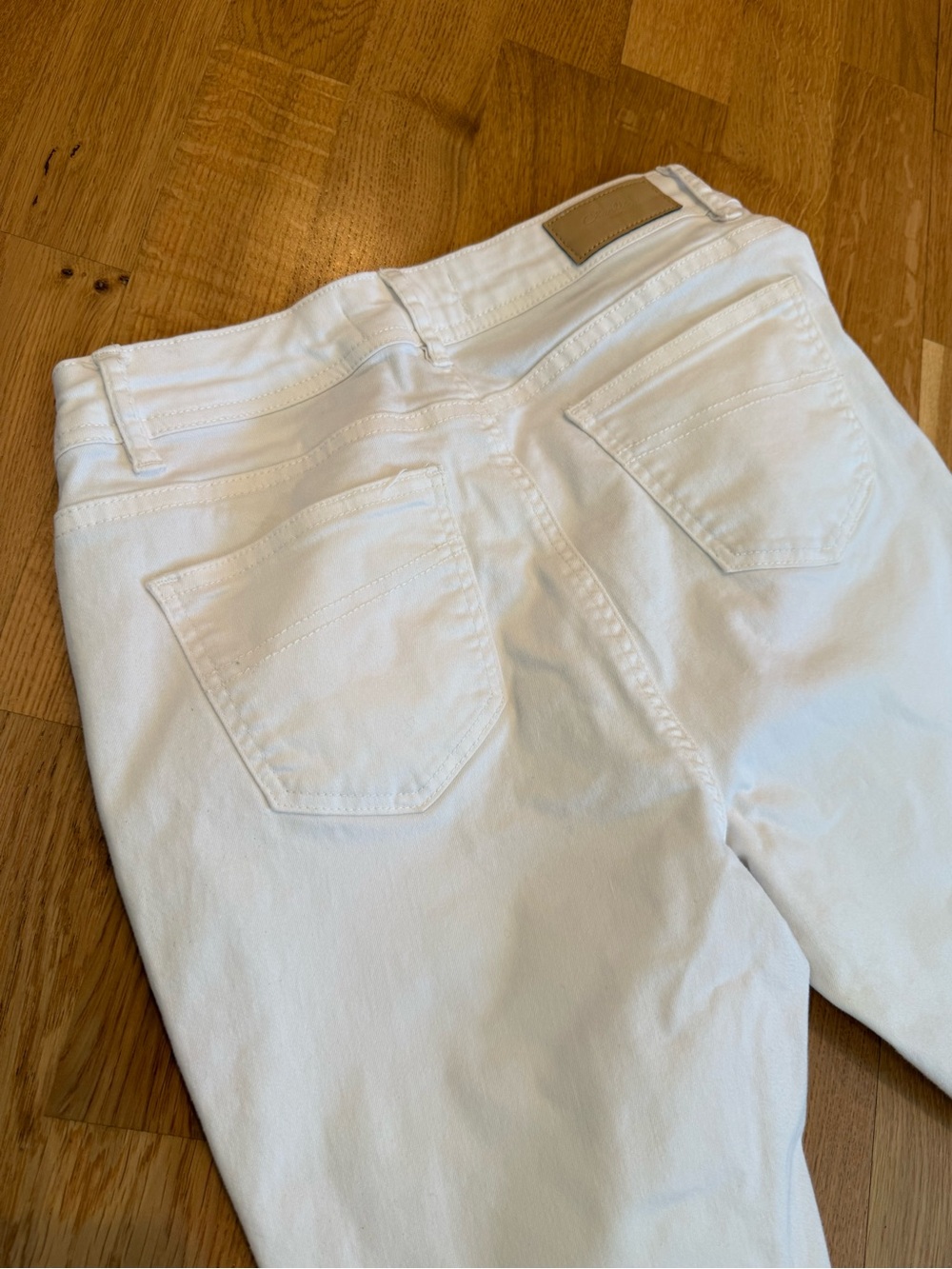 CHARLIE B White Straight-Leg Denim Pants - Picture 10 of 11